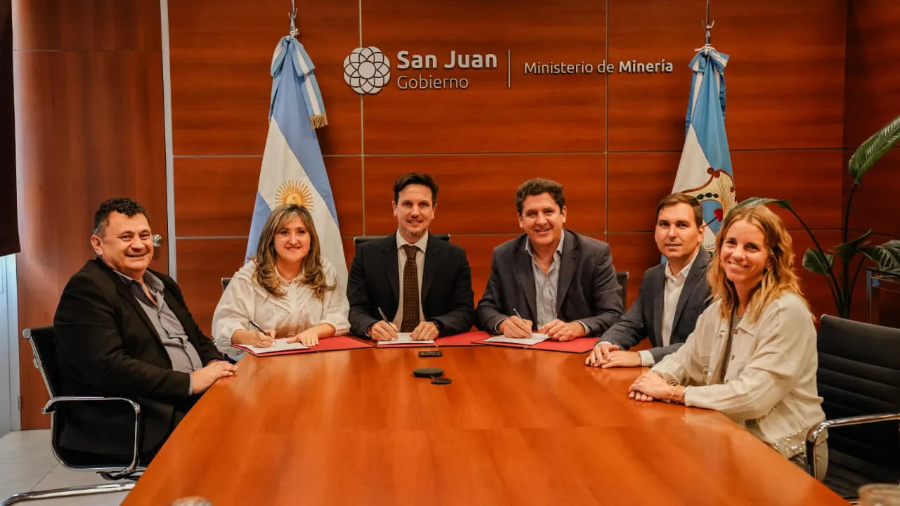 WhatsApp Image 2025-12-01 at 15.07.43