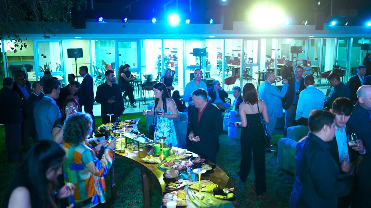 WhatsApp Image 2025-10-11 at 00.57.38